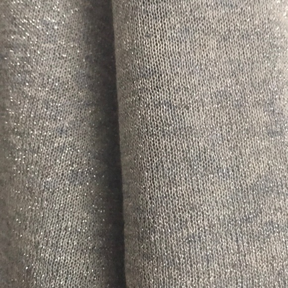 Lovely light knit with silver threading through - Picture 2 of 7